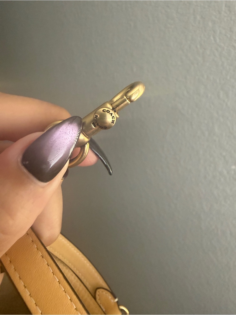 NEW Coach authentic crossbody strap in Vanilla - Picture 3 of 3
